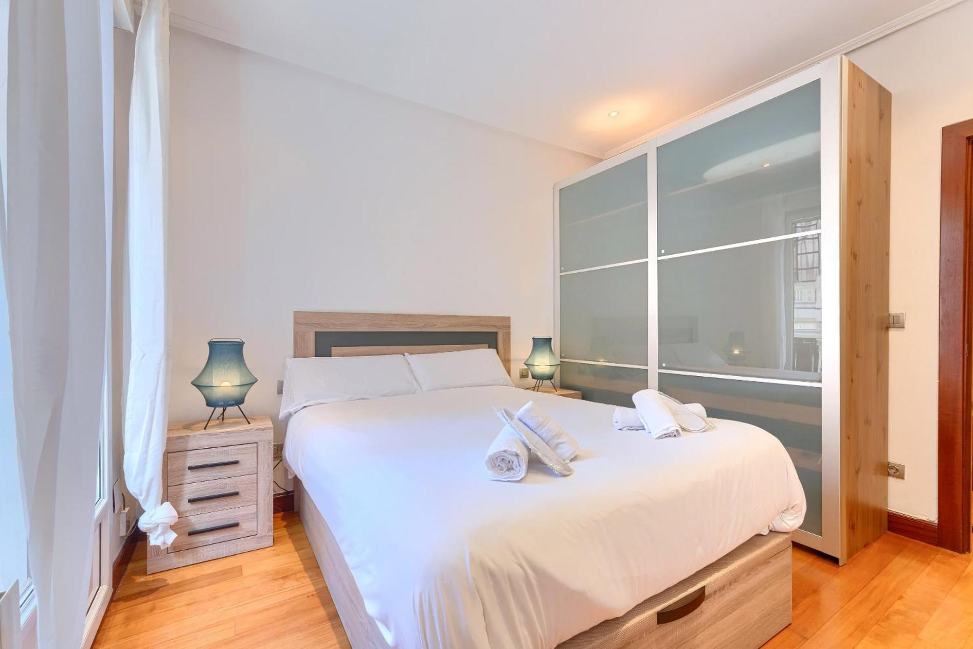 Apartmán Ayuntamiento Cerca Del Casco Viejo & Parking Bilbao Exteriér fotografie